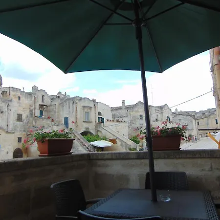 Nice In W/ 2 Bedrooms And Wifi Matera