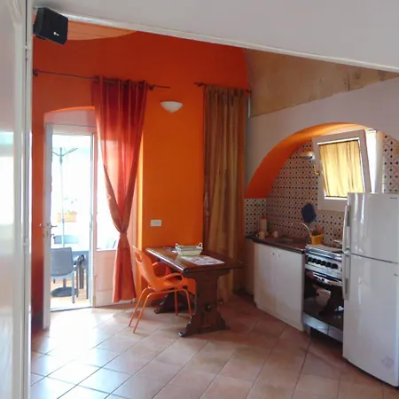 Nice In W/ 2 Bedrooms And Wifi