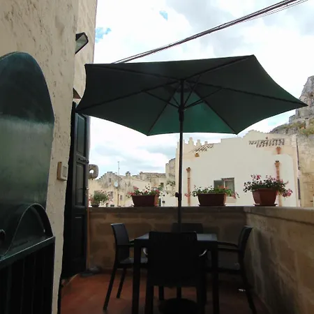 Nice In W/ 2 Bedrooms And Wifi Matera