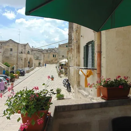 Nice In W/ 2 Bedrooms And Wifi Ferienhaus Matera